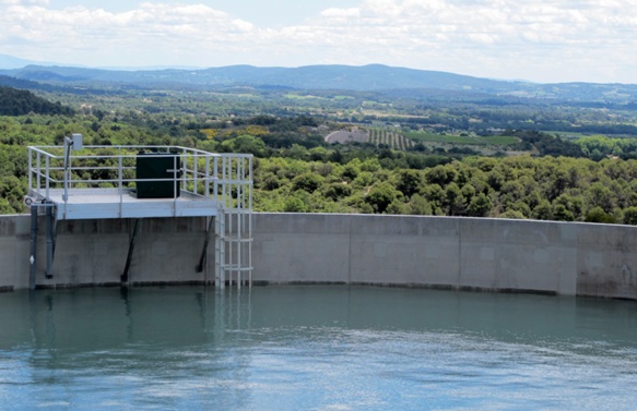 Un maillage d'ouvrages de rétention et un système prévisionnel éviteraient en Provence les conséquences d'une sécheresse, mais pas de deux (photo MN) Un maillage d'ouvrages de rétention et un système prévisionnel éviteraient en Provence les conséquences d'une sécheresse, mais pas de deux (photo MN)