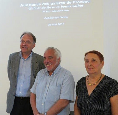 Felip Rigaud entouré par le pdt de l'Académie, Marc Heijman, et sa marraine, Odile Caylux (photo Viviano Roux DR) Felip Rigaud entouré par le pdt de l'Académie, Marc Heijman, et sa marraine, Odile Caylux (photo Viviano Roux DR)