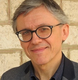 Jean-Luc Gag, Selon lui, le théâtre, parce qu'il parle de la vie, de façon vivante, peut jouer un rôle dans l'envie des jeunes d'apprendre la langue d'oc (photo MN) Jean-Luc Gag, Selon lui, le théâtre, parce qu'il parle de la vie, de façon vivante, peut jouer un rôle dans l'envie des jeunes d'apprendre la langue d'oc (photo MN)