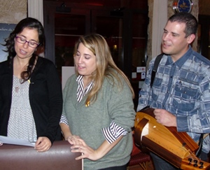 Textes lus, chants engagés...La musique a tenu sa place dans le débat (photo XDR) Textes lus, chants engagés...La musique a tenu sa place dans le débat (photo XDR)