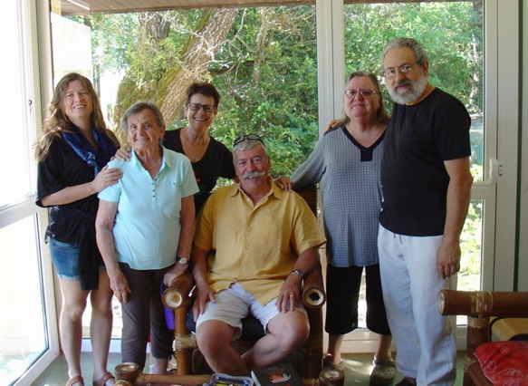 Aux Rescòntres Occitans de Provence l'été dernier,JG est tout à droite (photo XDR) Aux Rescòntres Occitans de Provence l'été dernier,JG est tout à droite (photo XDR)