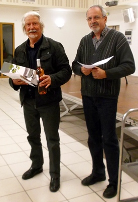 Rogier Guibert, primé à Carnoules, ici avec l'animateur-organisateur Reinat Toscano (photo JC Babois DR)