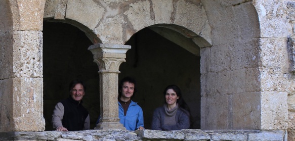 Le double CD a été conçu lors d'une résidence à l'Abbaye de Valcroissant. De gauche à droite Thierry Cornillon, David Zubeldia, Domitile Vigneron (photo XDR)