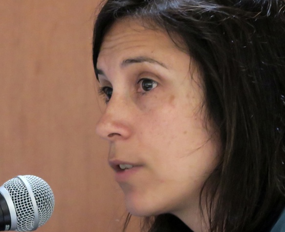 Anna Geli à Toulon : "Nous ne demandons qu'à discuter avec l'Etat, qui lui met les élus en prison pour faits d'opinions" (photo MN) Anna Geli à Toulon : "Nous ne demandons qu'à discuter avec l'Etat, qui lui met les élus en prison pour faits d'opinions" (photo MN)