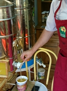 Producteurs alpins : sortir des griffes de l'agro business et maîtriser sa vie comme ses produits (photo MN) Producteurs alpins : sortir des griffes de l'agro business et maîtriser sa vie comme ses produits (photo MN)