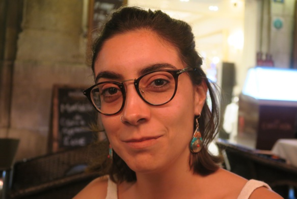 Elisa Alegre livre son analyse du Castell, comme symbolique de la société catalane dans Aquò d'Aquí de novembre 2018 (photo MN)