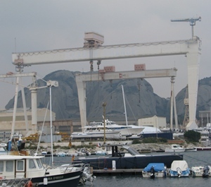 Les chantiers navals de La Ciotat, toile de fond sociale et inspiration du groupe. Les chantiers navals de La Ciotat, toile de fond sociale et inspiration du groupe.