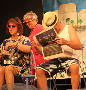 Dans la tradition galejaire, Lu Tridentin jouent Carras, une pièce où le passé rattrape les retraités qui se croient à l'abri (photo MN) Dans la tradition galejaire, Lu Tridentin jouent Carras, une pièce où le passé rattrape les retraités qui se croient à l'abri (photo MN)