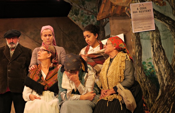 Li Leventi de l'Entracte, de la difficulté de trouver des jeunes gens pour jouer en provençal (photo MN) Li Leventi de l'Entracte, de la difficulté de trouver des jeunes gens pour jouer en provençal (photo MN)