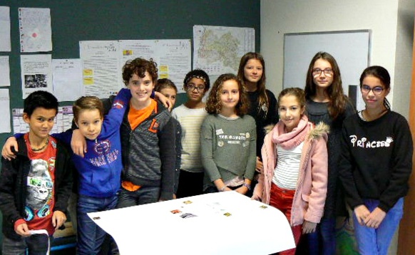 Les élèves de sixième à Nyons (photo VP DR) Les élèves de sixième à Nyons (photo VP DR)