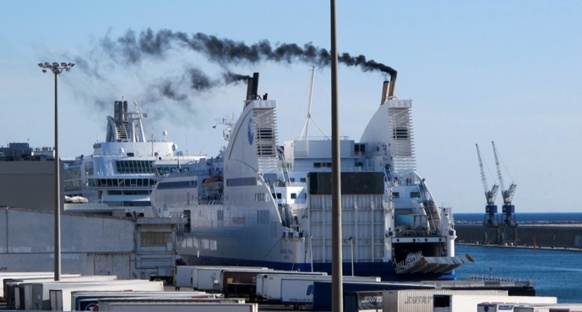 Un ferry de la Compagnie Méridionale de Navigation à quai à Marseille en 2014 (photo MN)