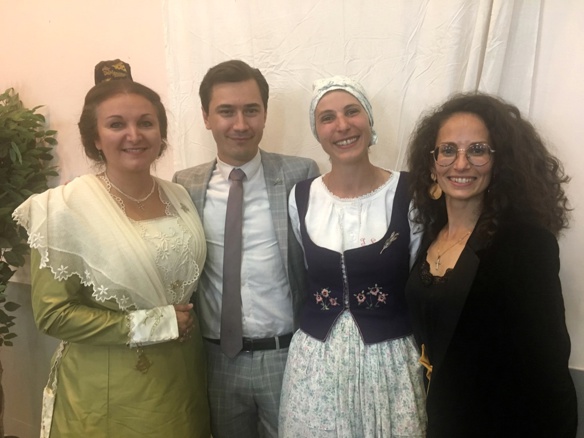En marge de la Santo-Estello, Aymeline Recours a valorisé les jeunes qui feront l'avenir de l'entité créée par Frédéric Mistral en 1854 (photo AR DR) En marge de la Santo-Estello, Aymeline Recours a valorisé les jeunes qui feront l'avenir de l'entité créée par Frédéric Mistral en 1854 (photo AR DR)