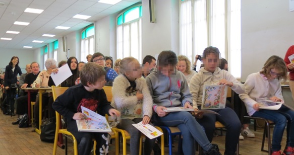 A la Dictada 2017, les élèves de la première école bilingue niçoise, Portegaliers (Orangers) - Photo MN A la Dictada 2017, les élèves de la première école bilingue niçoise, Portegaliers (Orangers) - Photo MN