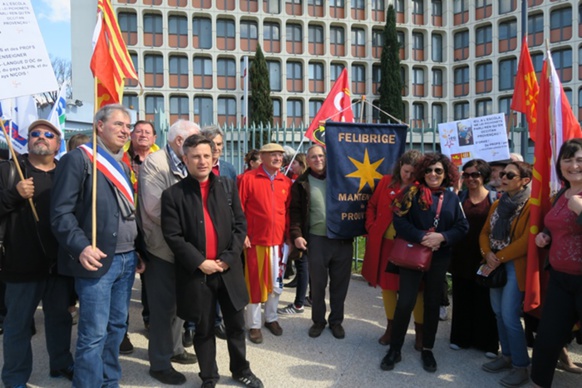 20 mars 2019, premier rassemblement devant le Rectorat d'Aix-Marseille (photo MN)