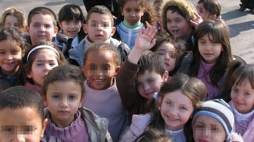 "Ils ne se posent pas la question de savoir s'il s'agit d'une langue minoritaire". la question perd son paravent idéologique et profite à la scolarité( photo MN) "Ils ne se posent pas la question de savoir s'il s'agit d'une langue minoritaire". la question perd son paravent idéologique et profite à la scolarité( photo MN)