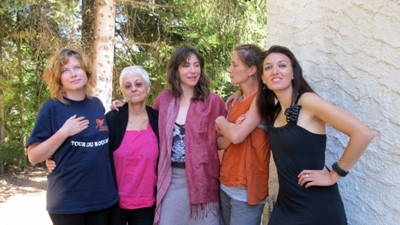 Autour de Magali Bizot : Hemeline, Noémie, Loty et Camille, une partie des Misé Babilha (photo MN)