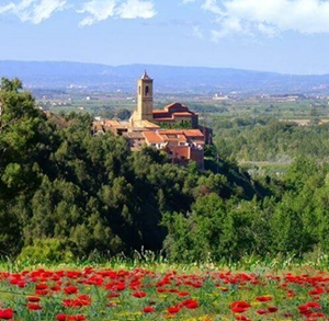 Le village de Corbins, dans le Segriá : rural et agricole, une destination bien moins touristique que le littoral catalan (photo XDR)