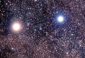 Découverte en octobre 2011, notre plus proche voisine connue est une planète située à quatre années lumière, dans un système tournant autour d'une étoile double (photo XDR)