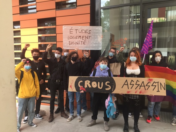 Devant le Crous d'Aix-en-Provence, le 28 septembre (photo Artús Pato DR)