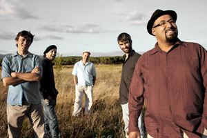 Du Bartàs confronte avec énergie la musique occitane avec ses cousines de Méditerranée (photo XDR) Du Bartàs confronte avec énergie la musique occitane avec ses cousines de Méditerranée (photo XDR)