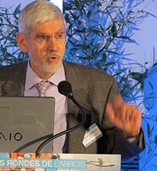 Un brin provocateur : "on cultivait la vigne près de Londres en 1100 et personne ne s'en est plaint" (photo MN) Un brin provocateur : "on cultivait la vigne près de Londres en 1100 et personne ne s'en est plaint" (photo MN)