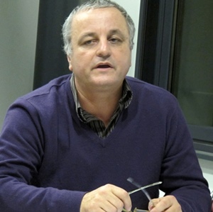 François Alfonsi : "depuis 2000 les aides financières en baisse contribuent à affaiblir la situation des langues minoritaires" (photo MN) François Alfonsi : "depuis 2000 les aides financières en baisse contribuent à affaiblir la situation des langues minoritaires" (photo MN)