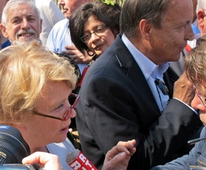 En mars 2012 le président socialiste du Sénat, Jean-Pierre Bel, manifestait à Toulouse pour l'occitan dans la vie publique aux côtés d'Eva Joly (photo MN)