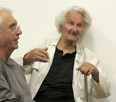 Joan Fléchet, ici lors de la soirée aixoise du 26 06 2013 avec Andrieu Abbe. Le cinéaste a offert son fonds d'oeuvres filmiques au Cep d'Oc (photo MN)