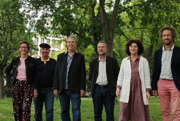 Oui la Provence lors de sa présentation à Aix, fin mai. De g à d : Didier Cade, AM Sgaravizzi, Pascal Recotillet, Hervé Guerrera, Michèu Prat et AM Hautant (photo MN)