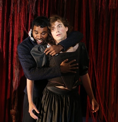 Confusion des sexes pour cause de conquête amoureuse : Rodrigo Ferreira et Valer Barna-Sabadus( Photo Pascal Victor / Artcomart DR) Confusion des sexes pour cause de conquête amoureuse : Rodrigo Ferreira et Valer Barna-Sabadus( Photo Pascal Victor / Artcomart DR)