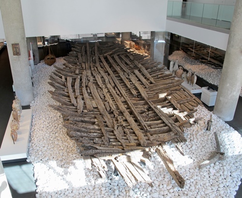 Cette épave de cargo de l'époque romaine ne pouvait être évacué pendant les travaux (photo MN)