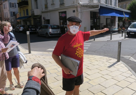 L'occitan s'invite sur toutes les plaques de rues de Gap, mais aussi par le nom de certaines gloires de la littérature (photo MN)