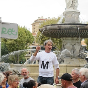 Hervé Guerrera mène une lutte pied à pied avec le Caddris dans le pais d'AIx contre les expulsions : "2500 Roms parmi 2 millions et demi d'habitants ! on peut intégrer à partir d'entités réduites, à l'instar de ce que fait Gardanne" (photo MN)