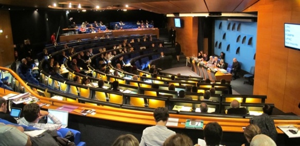 Le samedi 30 novembre après midi, MPM met son hémicycle à disposition pour un colloque fondateur et oeucuménique (photo MN)