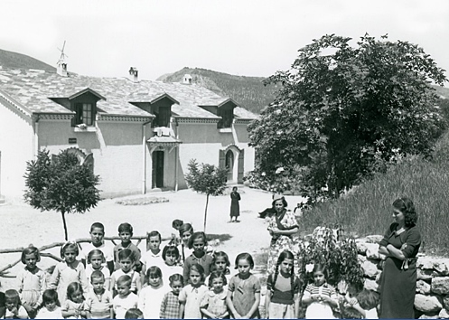 Ecole de Chaudon-Norante, près de Barrême, les enfants réfugiés sont accueillis (photo XDR) Ecole de Chaudon-Norante, près de Barrême, les enfants réfugiés sont accueillis (photo XDR)