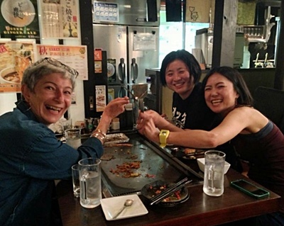 L'occitan arriba au Japon 'mé la lenga, mai tanben 'mé l'alhòli...que ditz pas son nom ailà (photo XDR) L'occitan arriba au Japon 'mé la lenga, mai tanben 'mé l'alhòli...que ditz pas son nom ailà (photo XDR)