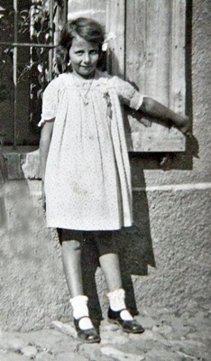 Vivian Maier enfant, à Saint-Bonnet ou à Saint-Julien, dans les années 1930. C'est là qu'elle entendra l'occitan, et s'en souviendra longtemps (photo coll. 'Sylvain Jaussaud DR)