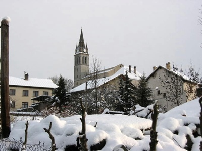 Saint-Julien (ici), Saint-Bonnet et St-Laurent-du-Cros ce sont les lieux qu'a fréquenté Vivian Maier enfant, et où elle revint dans les années 50. C'est là aussi que sa connaissance de l'occitan lui évita quelques déconvenues lors de la vente d'une propriété familiale (photo MN)