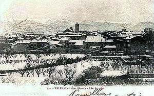 Durant l'hiver 1890, sous la neige. En 2014, sous le glacis ? (photo archives DR) Durant l'hiver 1890, sous la neige. En 2014, sous le glacis ? (photo archives DR)