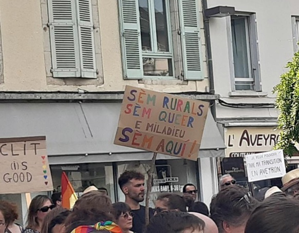 L'occitan dit la différence, et les marcheurs des fiertés s'en félicitent (photo Laurie Privat DR) L'occitan dit la différence, et les marcheurs des fiertés s'en félicitent (photo Laurie Privat DR)