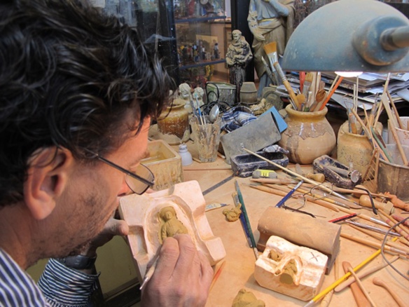 Moulage d'un santon, Maison Fouque, Aix-en-Provence (photo MN) Moulage d'un santon, Maison Fouque, Aix-en-Provence (photo MN)