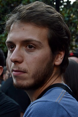 Julian Bonnefont, cò-organisaire d'un seminàri amé Marylise Lebranchu, es estudiant ai Estudis Politics de Paris. Julian Bonnefont, cò-organisaire d'un seminàri amé Marylise Lebranchu, es estudiant ai Estudis Politics de Paris.