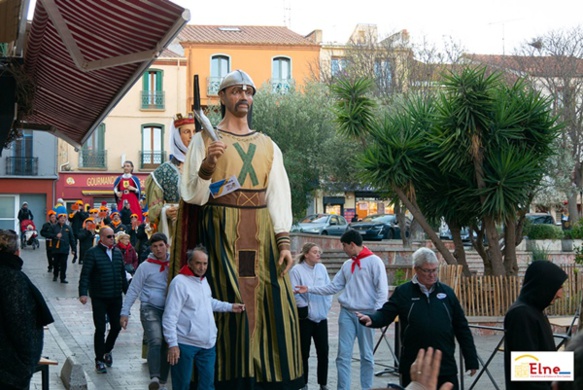 La Commune valorise déjà les aspects de la culture catalane (ici défilé de Gigants) et entend faire de même pour la langue du pays, y compris dans les actes publics (photo Ville d'Elne DR)