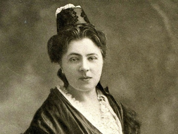 La trasnmission de ce patrimoine provençal fut une affaire de femmes : Jeanne de Flandresy (photo) puis Henriette Dibon (photo XDR archives) La trasnmission de ce patrimoine provençal fut une affaire de femmes : Jeanne de Flandresy (photo) puis Henriette Dibon (photo XDR archives)