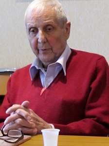 Joan Saubrement veut faire une pause. L'écrivain choisit des thèmes inédits dans la littérature moderne d'oc : la vie de marin et celle des Lorrains! (photo MN) Joan Saubrement veut faire une pause. L'écrivain choisit des thèmes inédits dans la littérature moderne d'oc : la vie de marin et celle des Lorrains! (photo MN)
