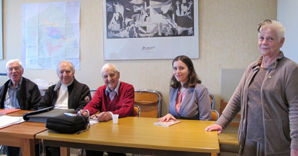 Glaudi Barsòtti, Romieg Jumèu, Joan Saubrement e Sará Laurens, trois écrivains de Bocas dau Ròse invités à débattre par l'IEO 13, et accueillis par Irène Michel, l'adjointe au maire de Belcodène (photo MN) Glaudi Barsòtti, Romieg Jumèu, Joan Saubrement e Sará Laurens, trois écrivains de Bocas dau Ròse invités à débattre par l'IEO 13, et accueillis par Irène Michel, l'adjointe au maire de Belcodène (photo MN)