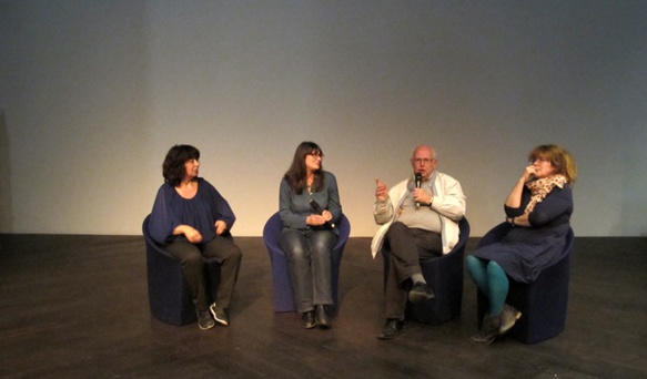 Sarah Benillouche, Caroline Troin, Felip Martel, Soazic Daniellou lors du débat post-films (photo MN) Sarah Benillouche, Caroline Troin, Felip Martel, Soazic Daniellou lors du débat post-films (photo MN)