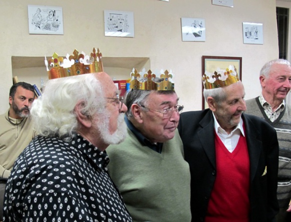 En janvier 2013 le Centre d'Oralité de la Langue d'Oc, à Aix, tire les Rois et rend hommage à ses trois fondateurs : de g à d Marc Audibert, Lucien Durand, et Jean Saubrement (photo MN) En janvier 2013 le Centre d'Oralité de la Langue d'Oc, à Aix, tire les Rois et rend hommage à ses trois fondateurs : de g à d Marc Audibert, Lucien Durand, et Jean Saubrement (photo MN)