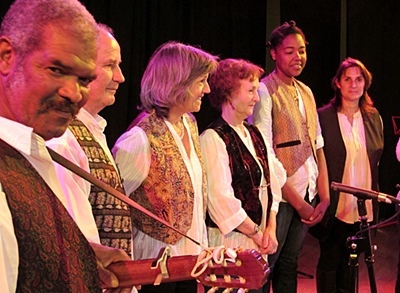 Le festival se tient à Cabris (83) et à Seillans (06) et accueille les groupes depuis les Valadas jusqu'au Rhône en général. Ici Capodastre, venu de St-Jeannet, dans la vallée de la Cagne (photo MN)