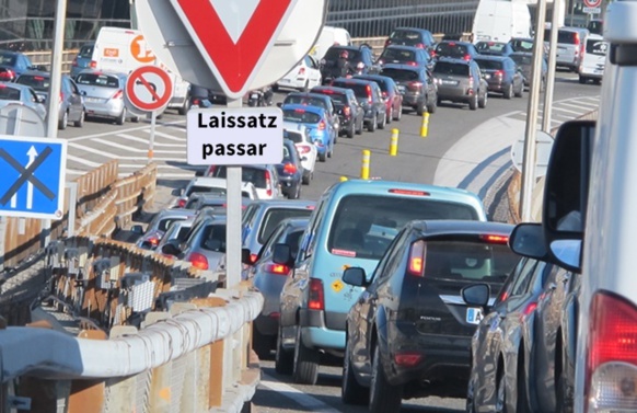 Un aménagement durable passerait par le respect de l'environnement provençal, mais tout autant par le respect de la langue régionale (photo MN)